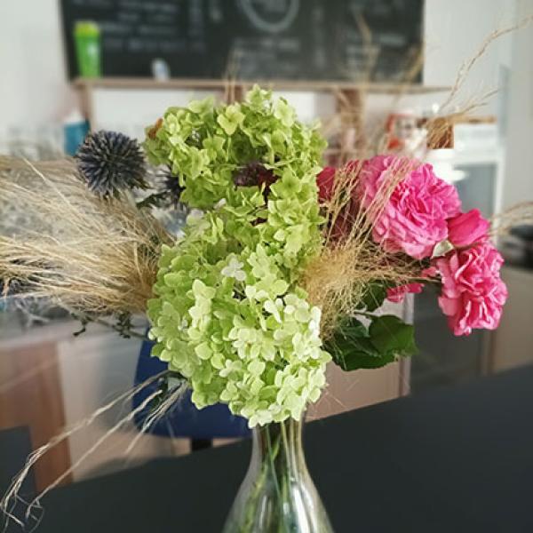 Jarní kytice od www.hanasgarden.cz